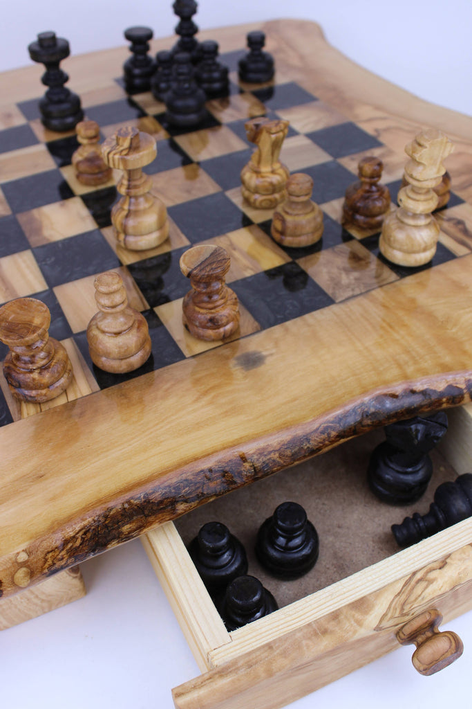 Olive Wood Resin Chess Board: Green / 17-18