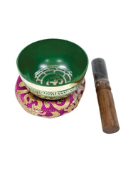 Om Mantra Singing Bowl : Medium (4